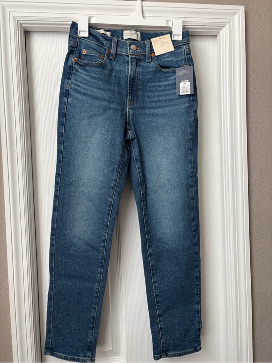 Universal Thread Denim - Universal Thread Straight-Leg Jeans in Medium Blue Wash